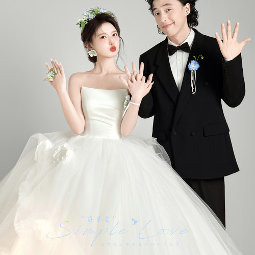抹胸显瘦缎面婚纱花朵蓬蓬裙齐地