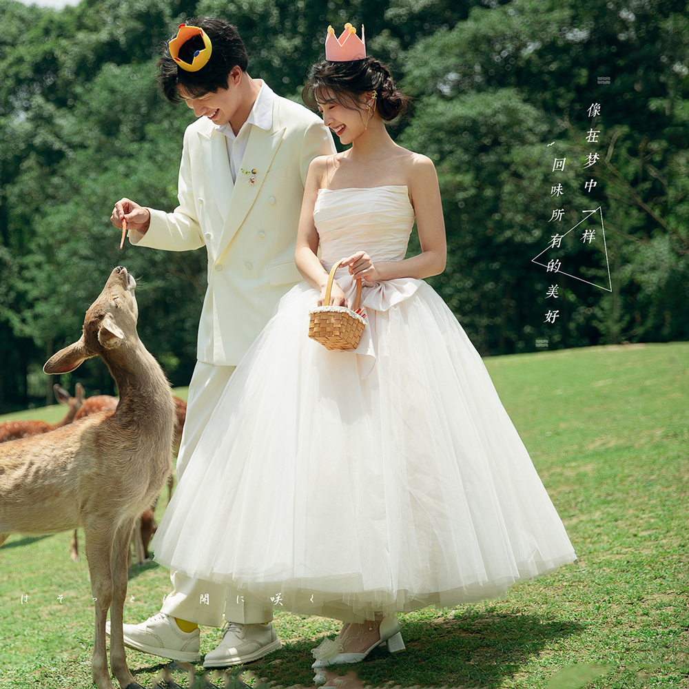 2026新款简约抹胸显瘦草坪婚纱中长款小个子公主蓬蓬裙森系蝴蝶结
