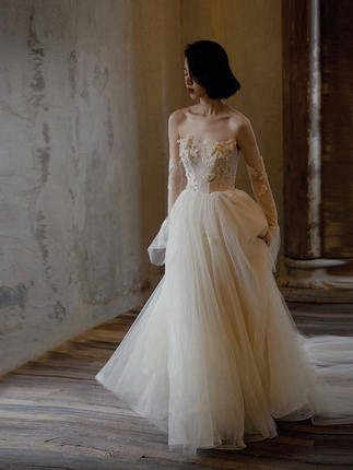 Alice High-End Wedding Veil for Going Out, "Floral Flower, Light Wedding Dress, Niche Light Luxury French Retro Bridal Gown