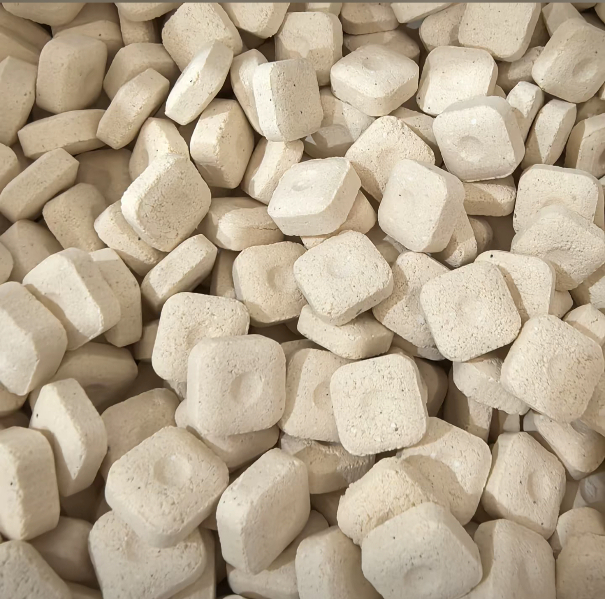 鱼缸滤材小饼干滤材快递净水培菌