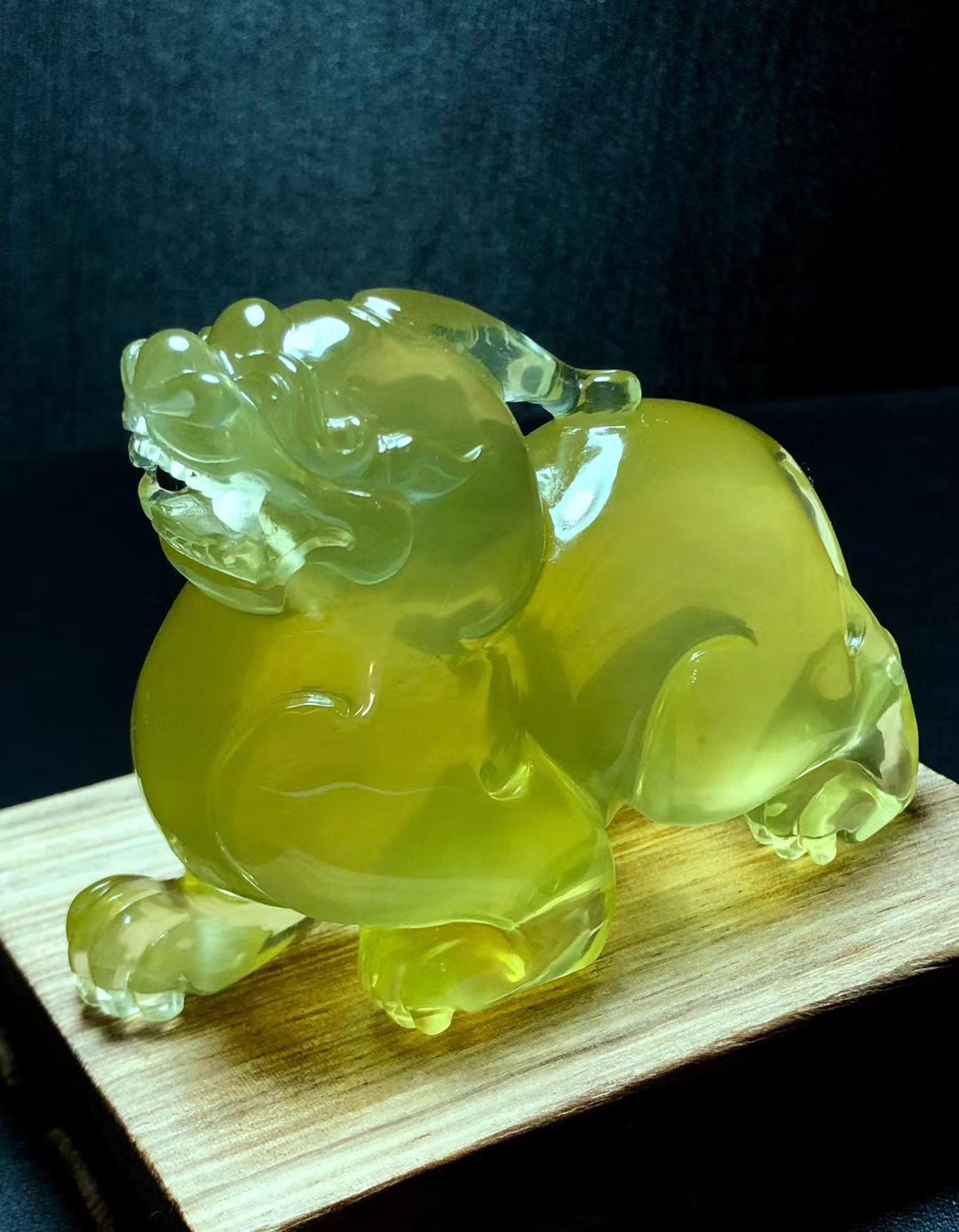 100%纯天然黄水晶貔貅摆件晶体通透纯手工雕刻貔貅精工雕刻摆件