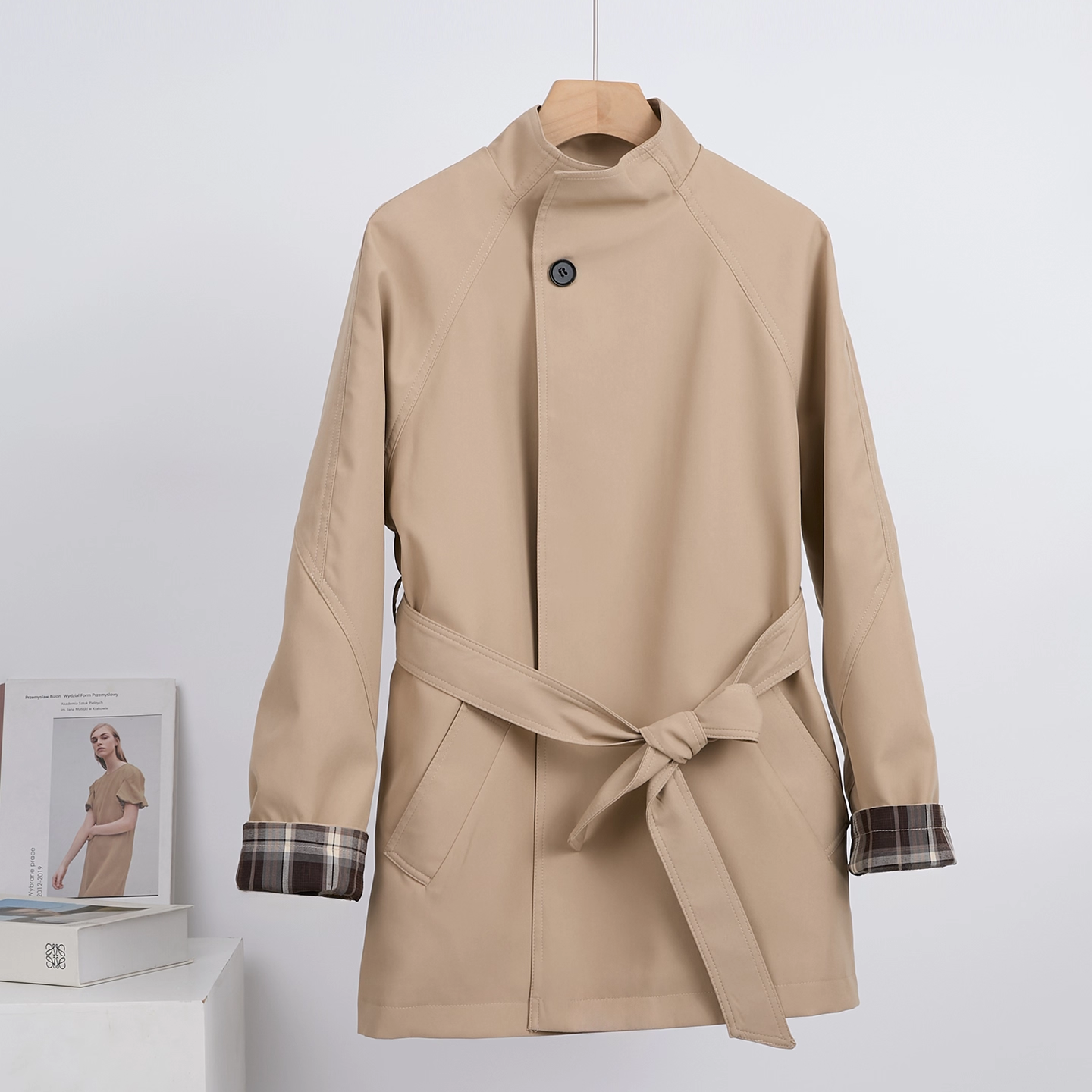 收腰立领卡其色系带英伦风