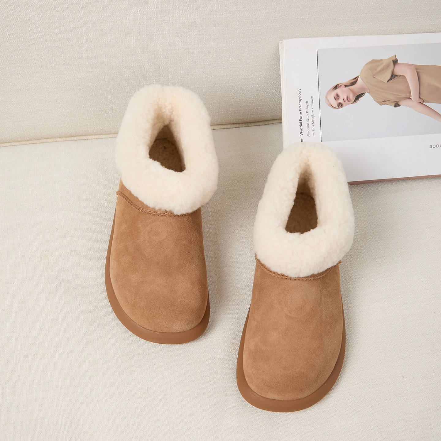 2025新款深棕色雪地靴女