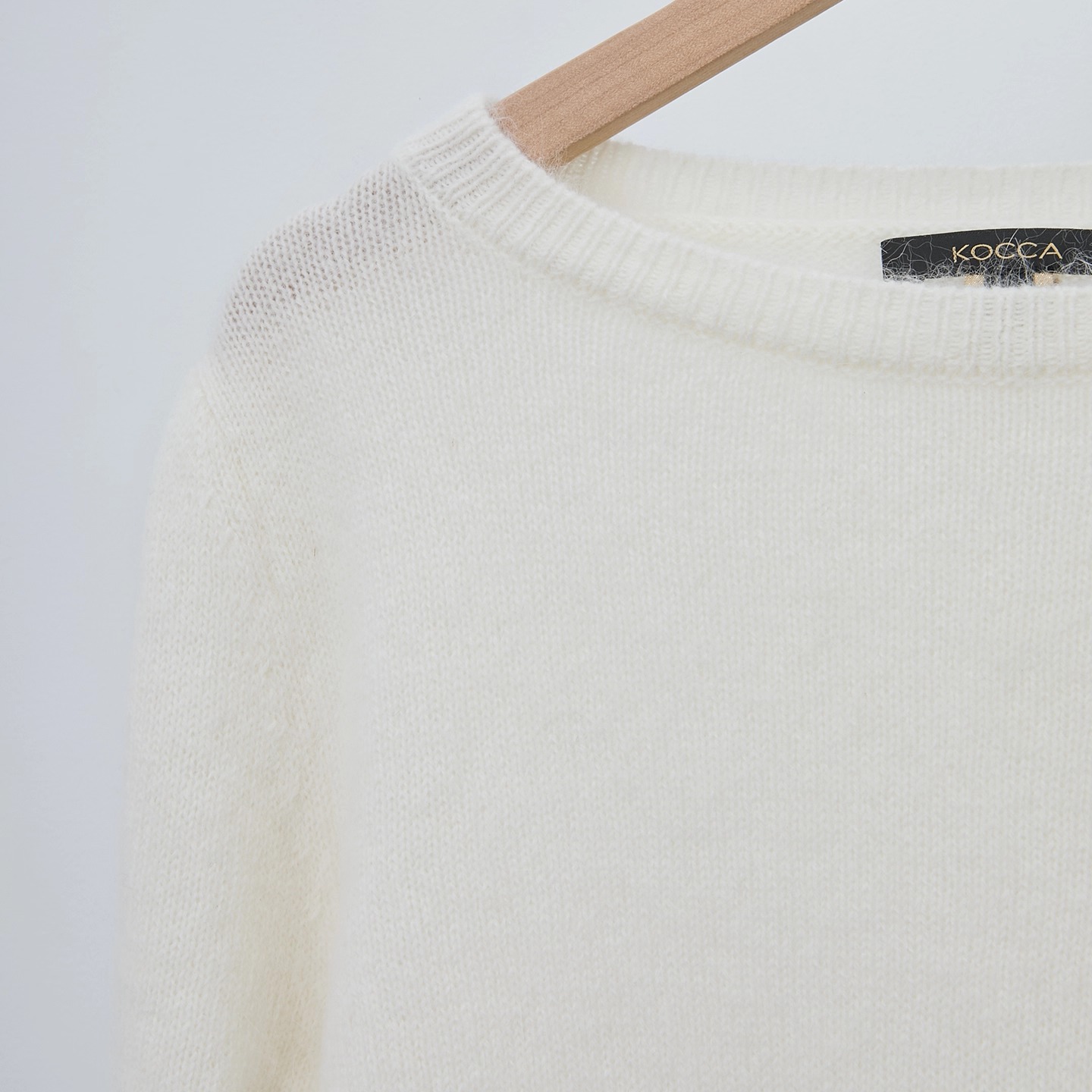 安哥拉兔毛圆领长袖套头针织羊绒衫女白色