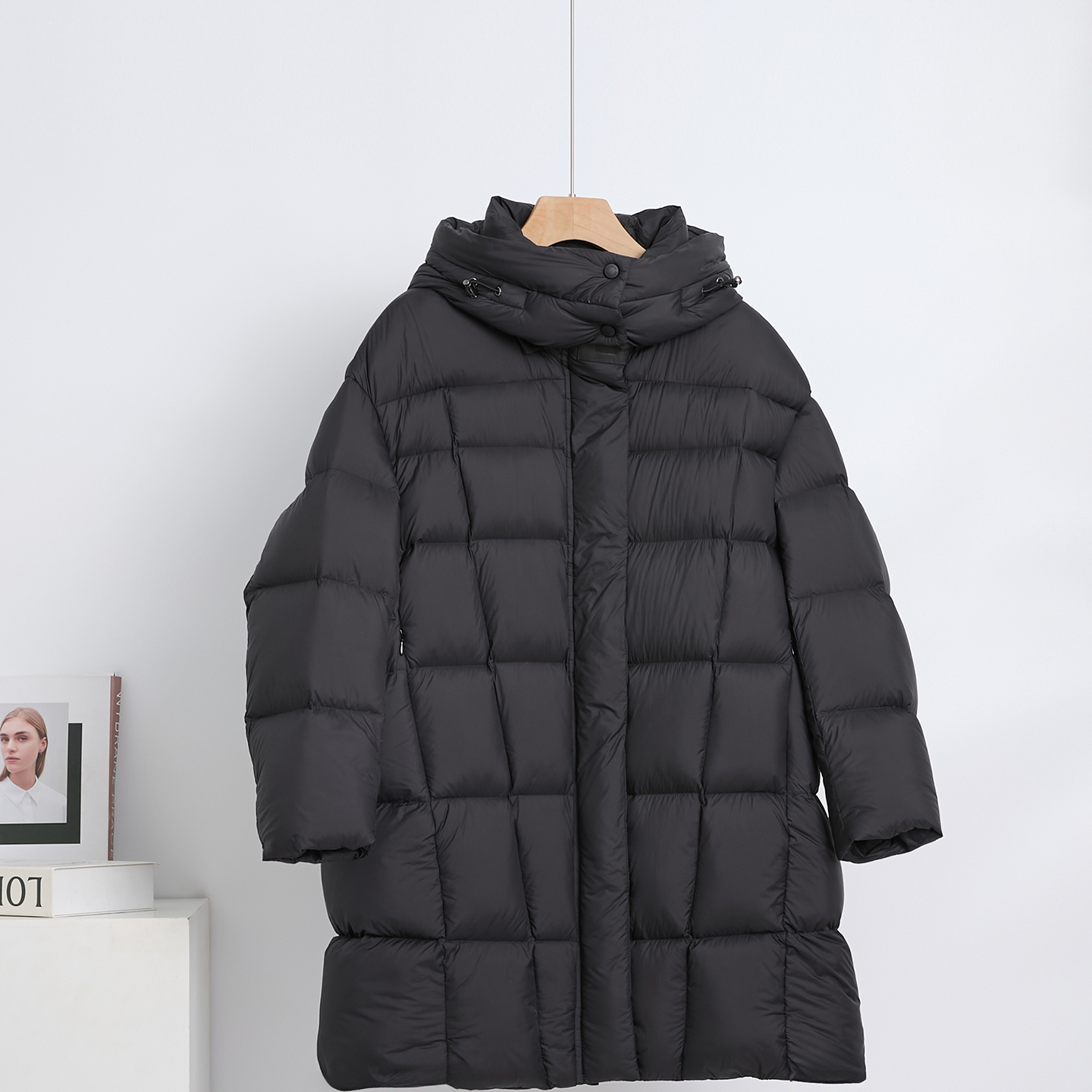 轻巧保暖云朵泡芙黑色羽绒服
