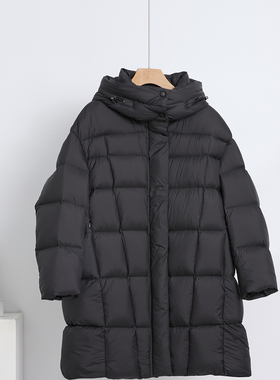 轻巧保暖云朵泡芙羽绒服女中长款连帽黑色外套24158