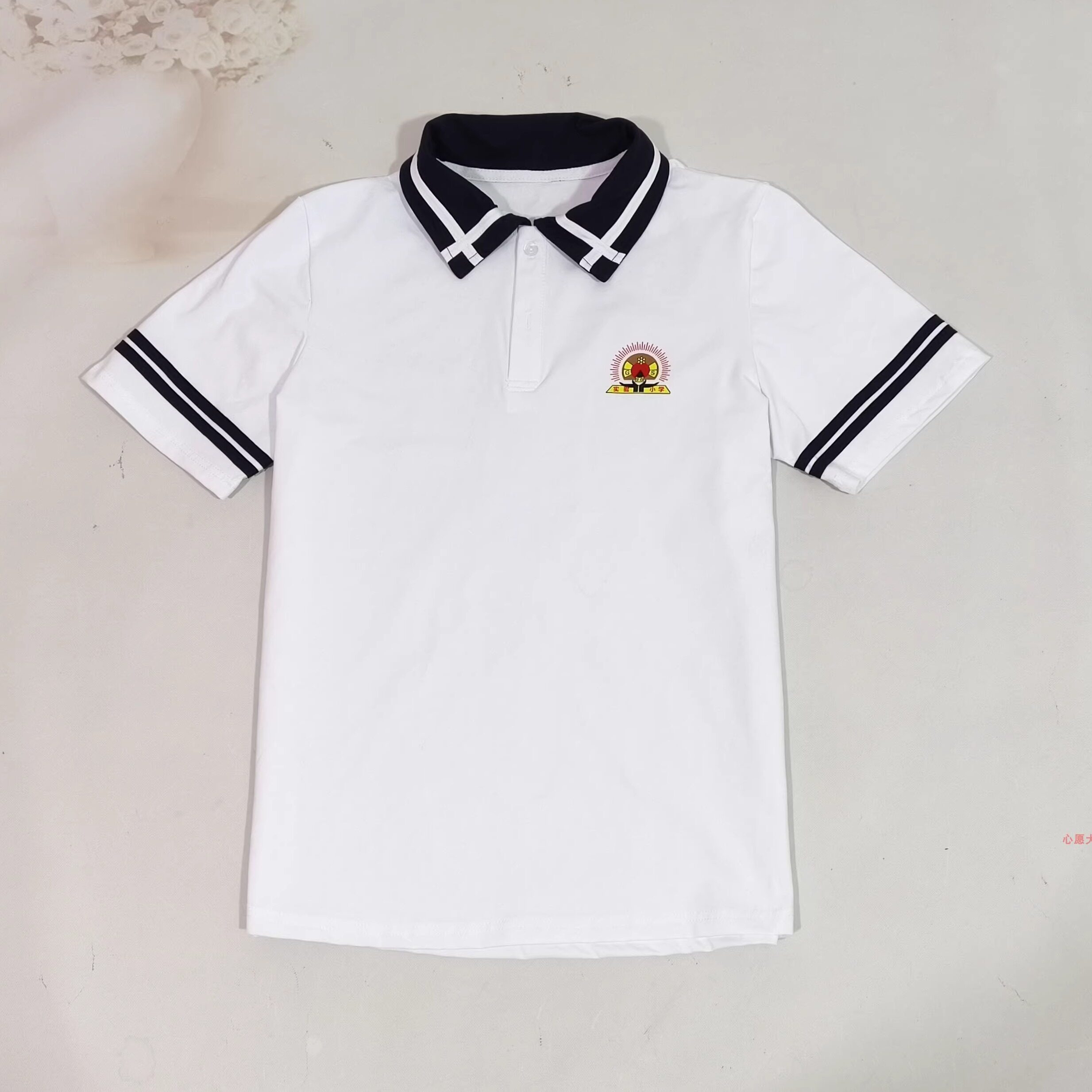 夏季男女学生同款纯白色校服短袖藏蓝色领子班服定制