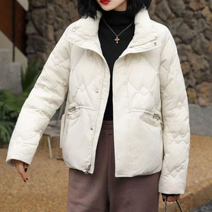 女式高端鸭绒外套女款时尚短款白冬嘉兴羽绒服批发大码平湖小个子