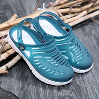 Детские нескользящие тапочки в стиле Crocs для мальчиков, пляжная обувь, босоножки, коллекция 2022 года, закрытый носок, мягкая подошва, подходят для подростков