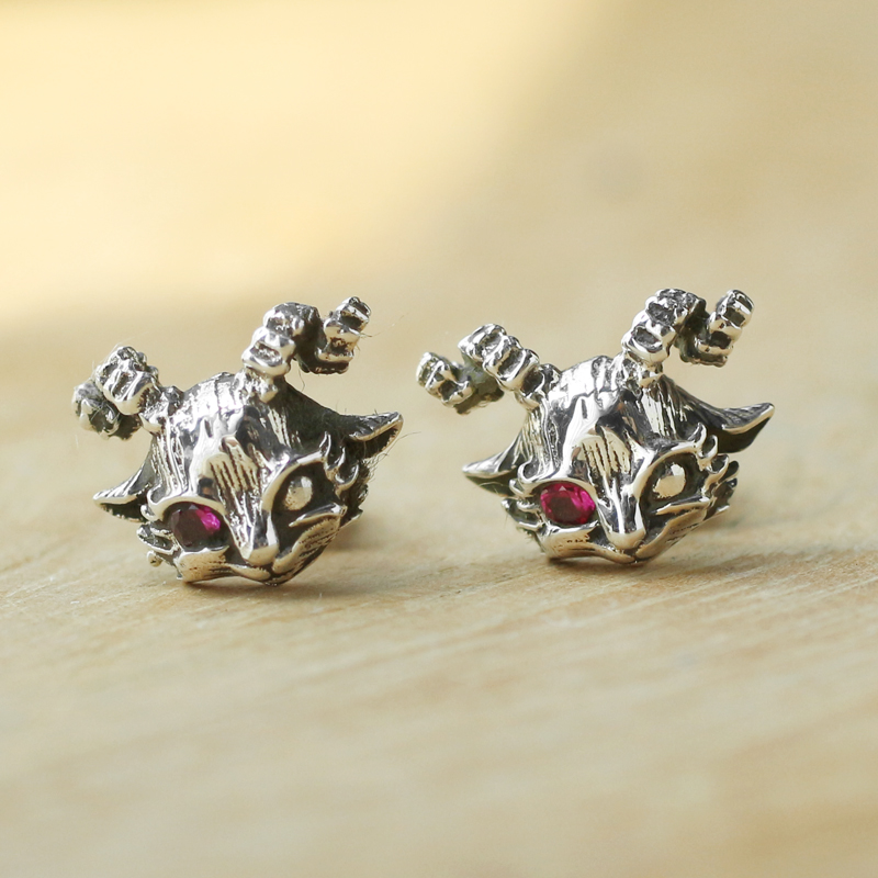 纯银耳钉镶嵌小动物假面小猫咪