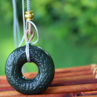 新疆和田玉沙枣青籽料面包圈平安扣甜甜圈精雕和氏璧吊坠挂件玉佩