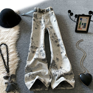 复古提花阔腿牛仔裤女春季2026新款高腰宽松显瘦休闲美式弯刀裤子