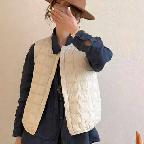 90白鸭绒方格纹羽绒马甲女短款2026秋冬轻薄休闲叠穿百搭休闲背心