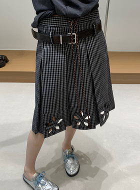 AVVENN | 25设计师品牌新款 25SS夏季时尚格子镂空花长裙