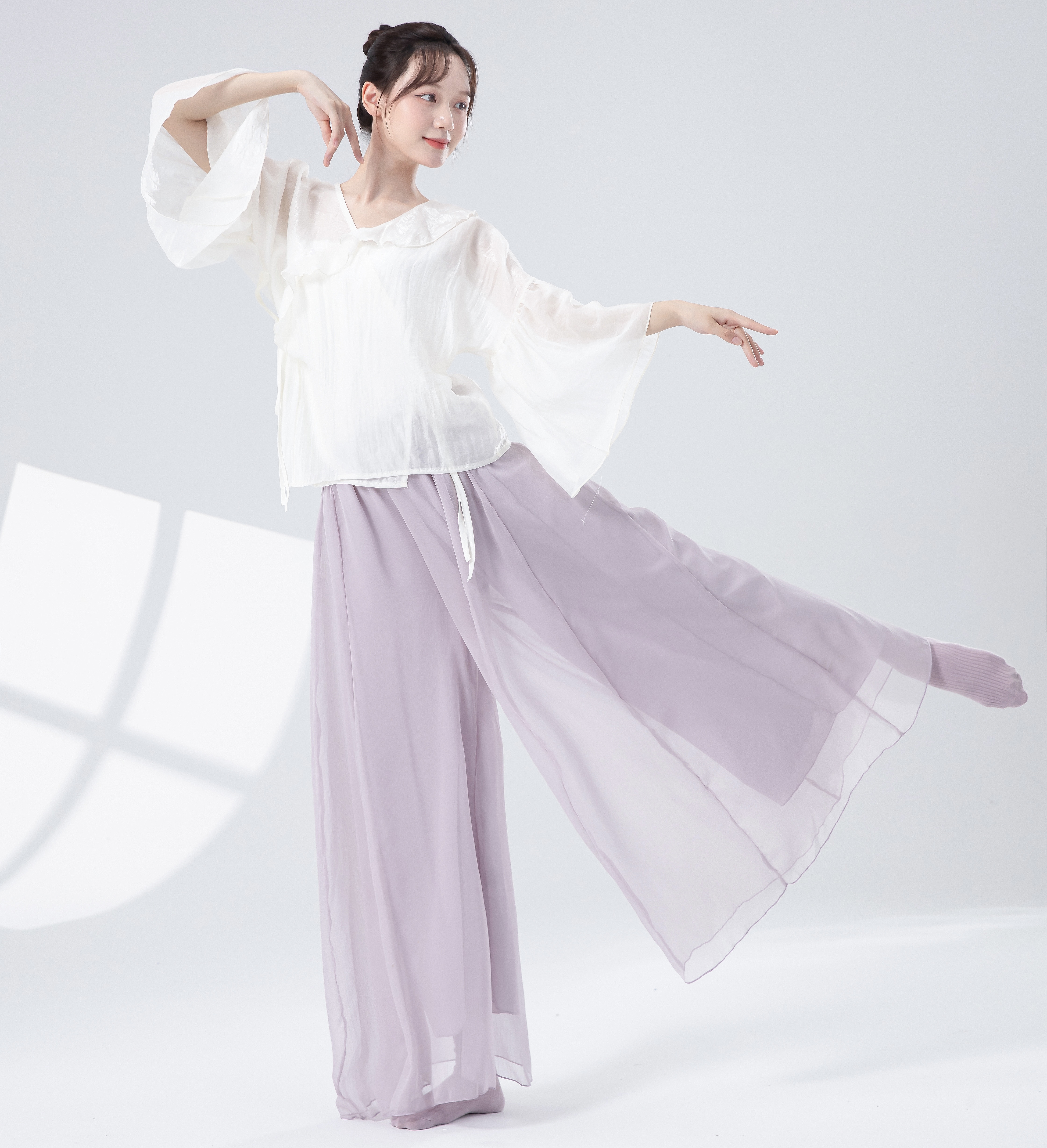 新款古典舞蹈演出服女宽松荷叶边仙气舞蹈老师日常练功服基训服