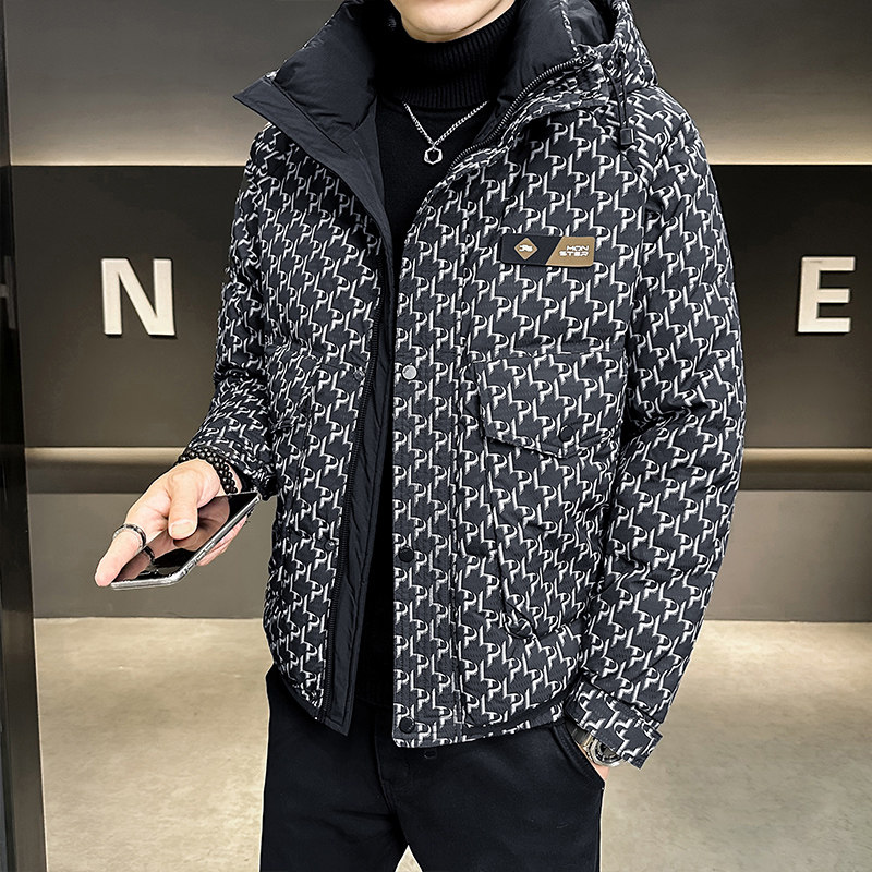 2025年冬男微宽松连帽全身字母印花羽绒服A230-88251-P218(控318),男装羽绒服,电商A230