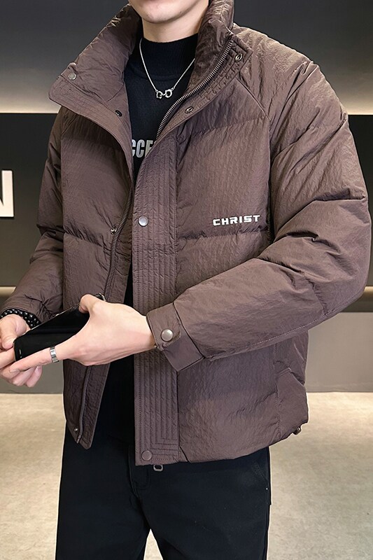 2025冬男款立领修身暗花字母刺绣羽绒服A230-24111-P185(控285）,男装羽绒服,电商A230