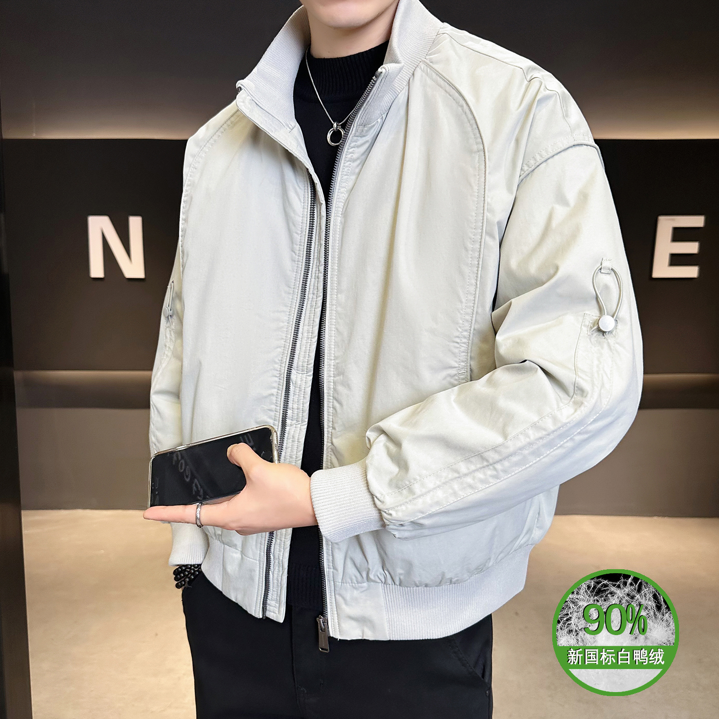 2025年冬男微宽松针织领标90夹克羽绒服A230-95707-P220(控320)，男装夹克，电商A230