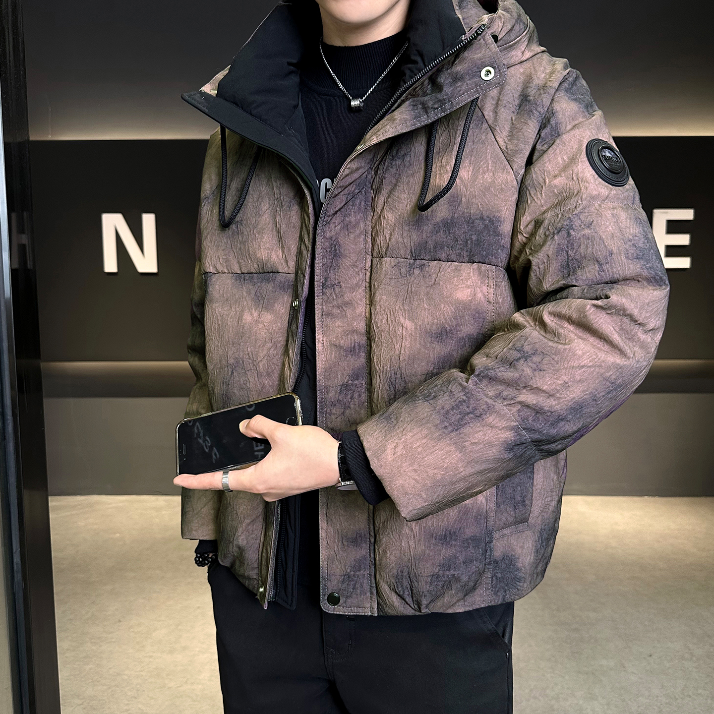 2025冬男微宽松肌理感渐变撞色连帽羽绒服A230-88220-P248(控348)，男装羽绒服，电商A230