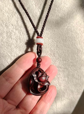 小叶紫檀木雕立体镂空莲花毛衣项链实木坠送女友女儿母亲好运连连