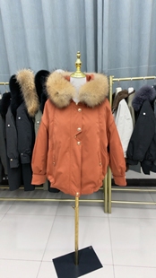 短款小精灵宽松女款派克服兔毛内胆可拆卸派克服皮草