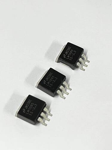 全新LM1085ISX LM1085IS-5.0/12/ADJ/3.3V 三端稳压器 TO263 芯片