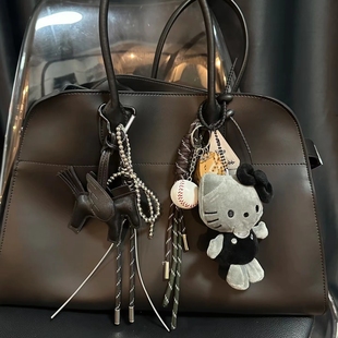 日本代购棒球背心hellokitty猫挂件书包挂饰灰色包包公仔玩偶毛绒