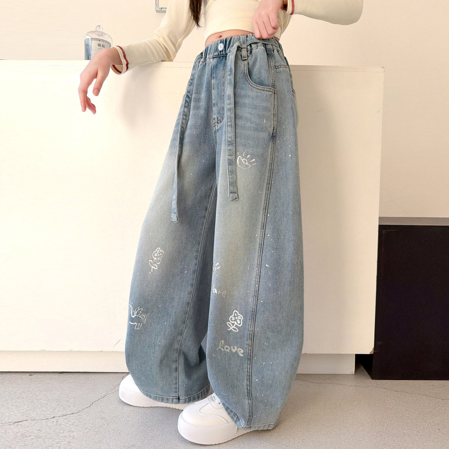 印花弯刀女孩阔腿裤2026女童长裤直筒春装牛仔裤新款韩系春季儿童