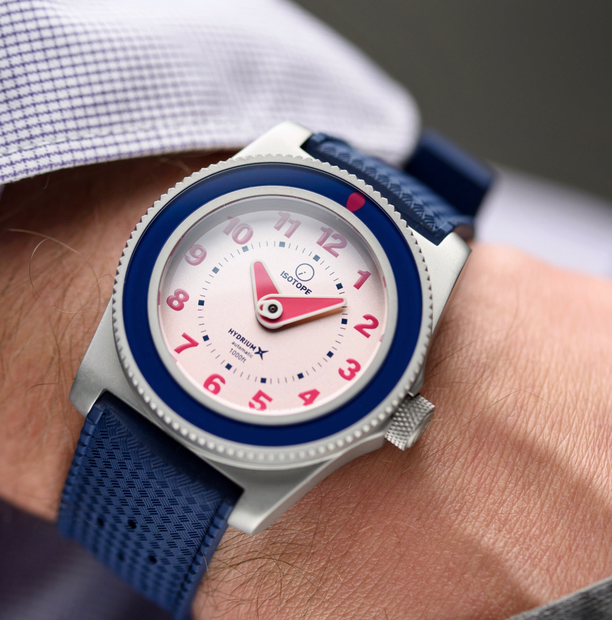 官网代购isotope hydrium x diver英国小众个性自动机械表限量