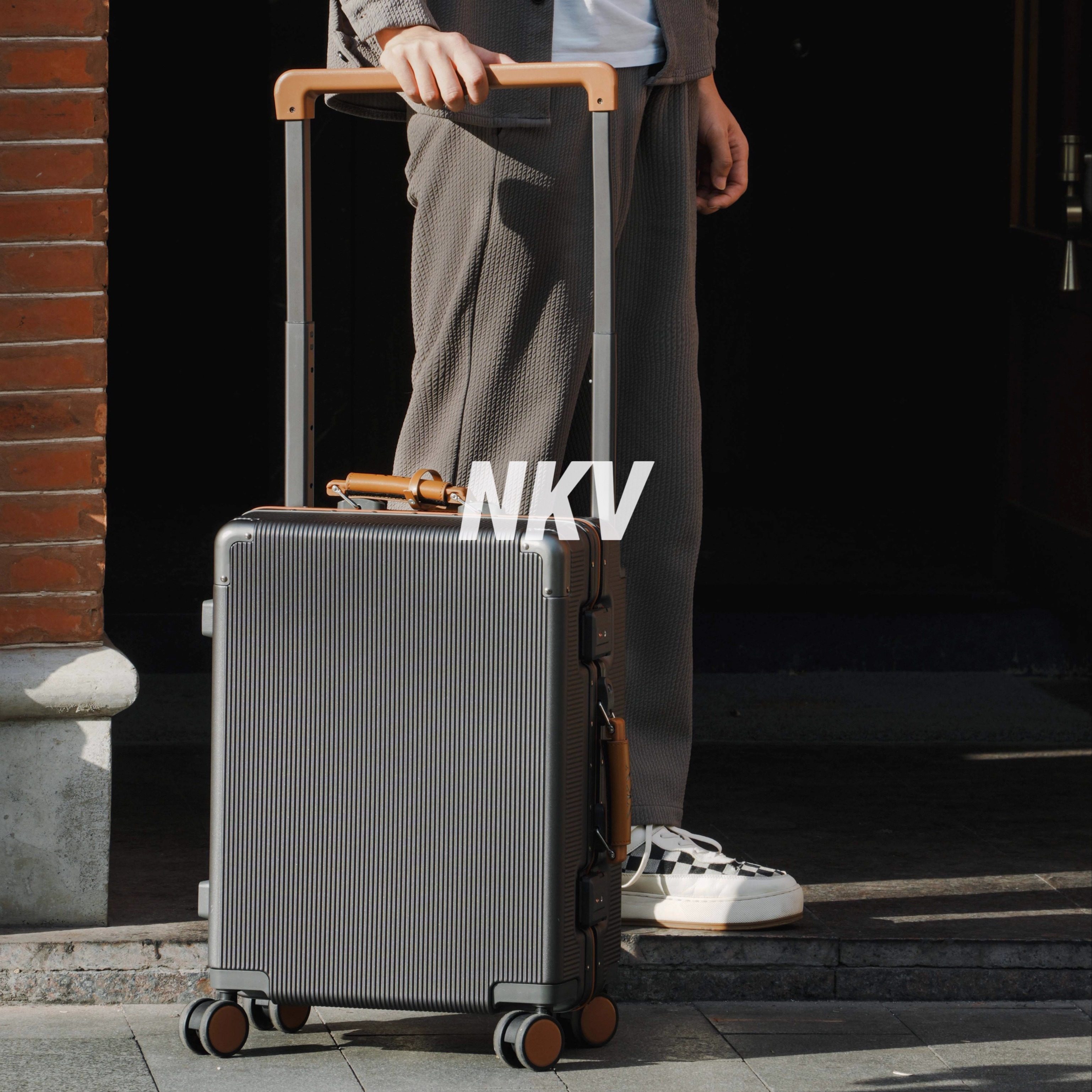 NKV双面拉链行李箱静音宽拉杆PC