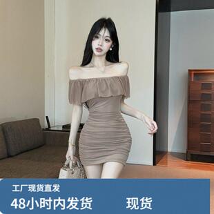 网纱荷叶边一字领露肩短洋装女夏季2026新款时尚洋派休闲裙子