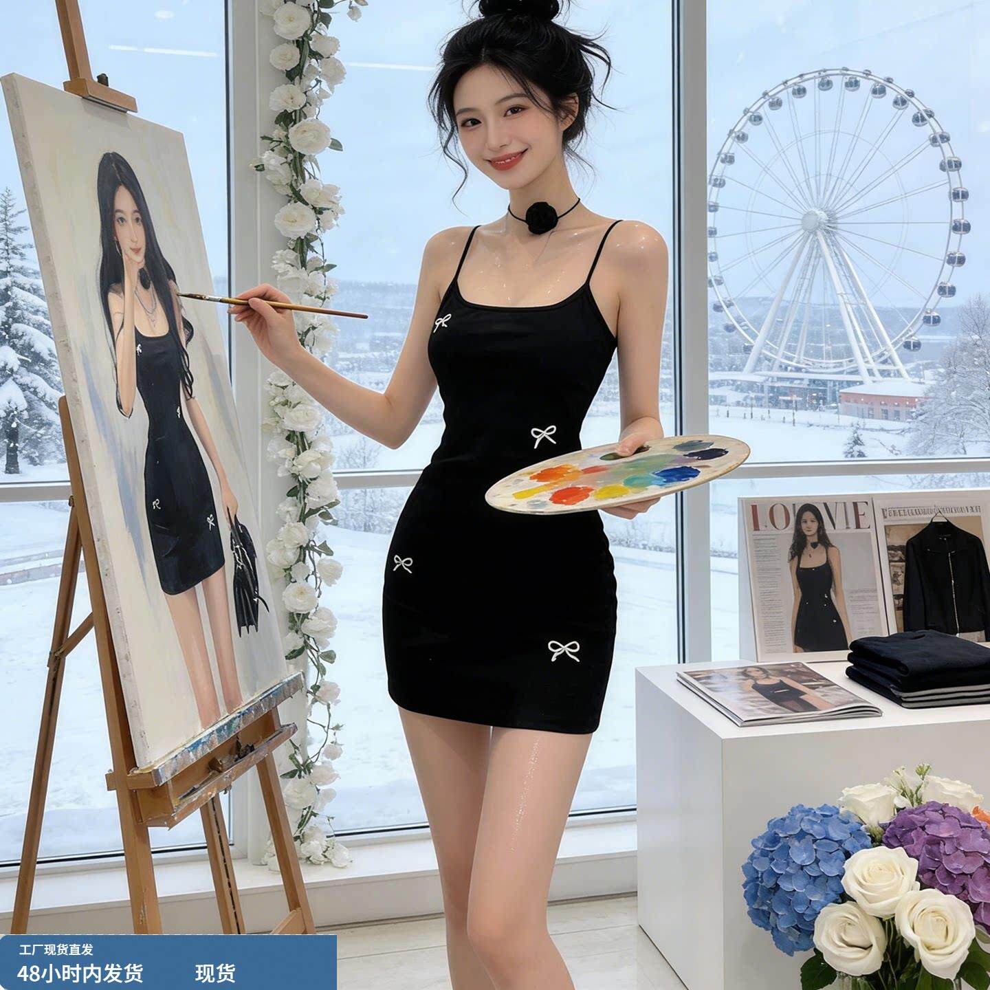2026正流行上夜班减龄初夏巨好看裙子黑色印花约会包臀吊带连衣裙