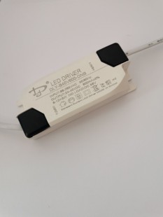 LED驱动电源室内镇流器24W36W筒灯COB电源驱动器