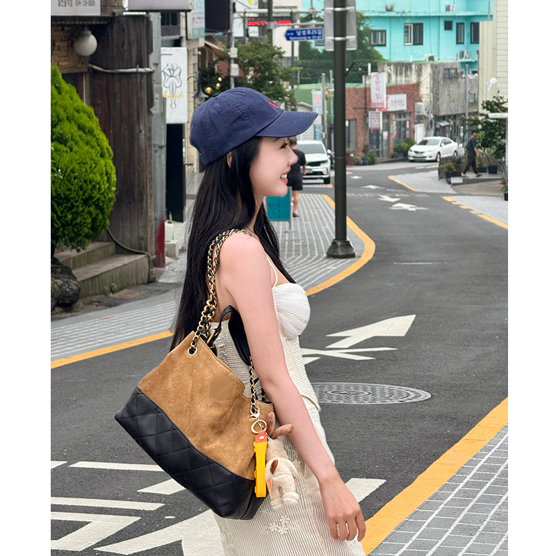 【we landed】限时下架！25ss新品 菱格纹拼色单肩斜跨包托特包女