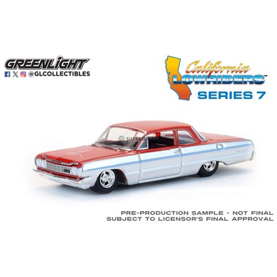 绿光 1:64 1964 Chevrolet雪佛兰比斯坎 金属银与红色双拼 63080B