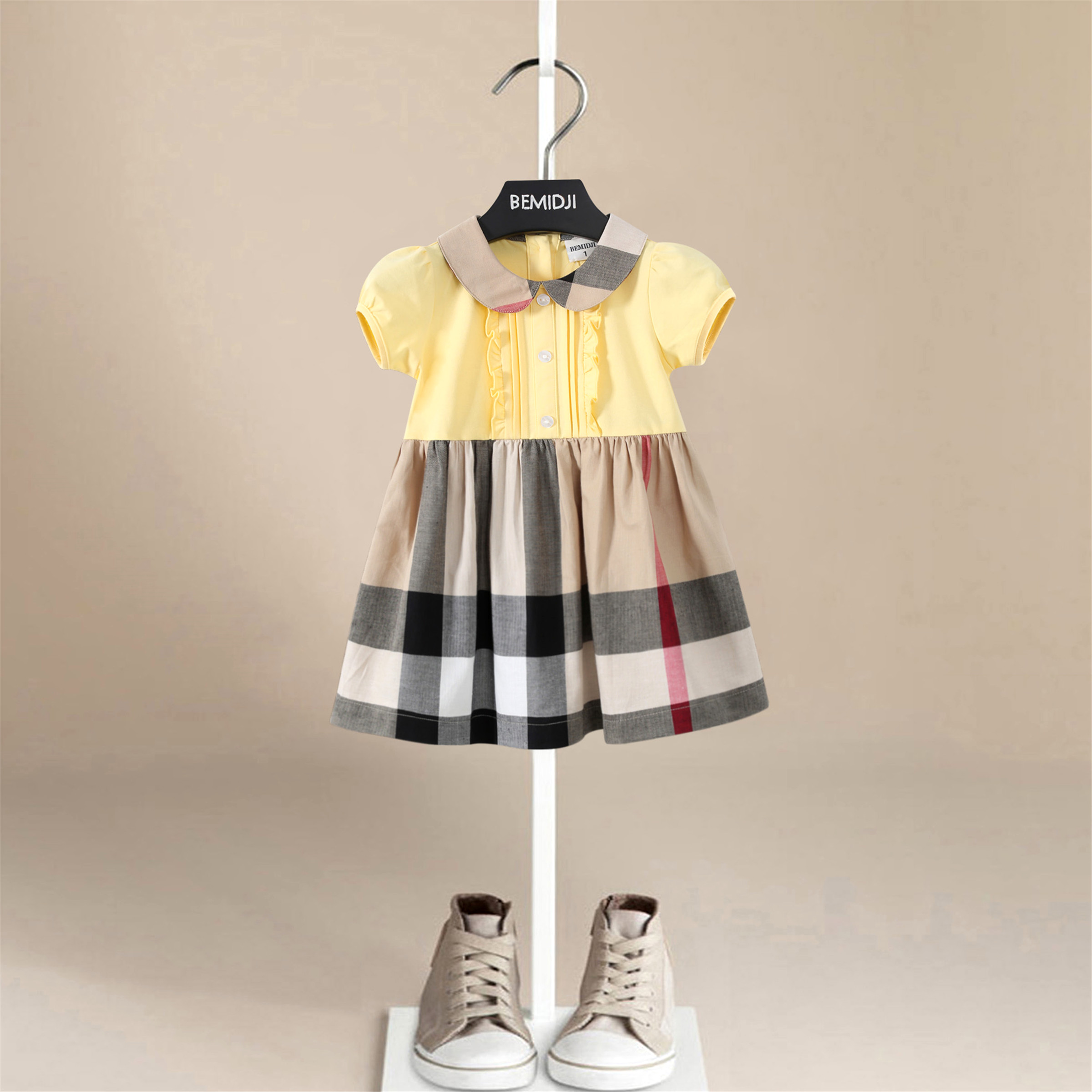 女童娃娃领格子连衣裙