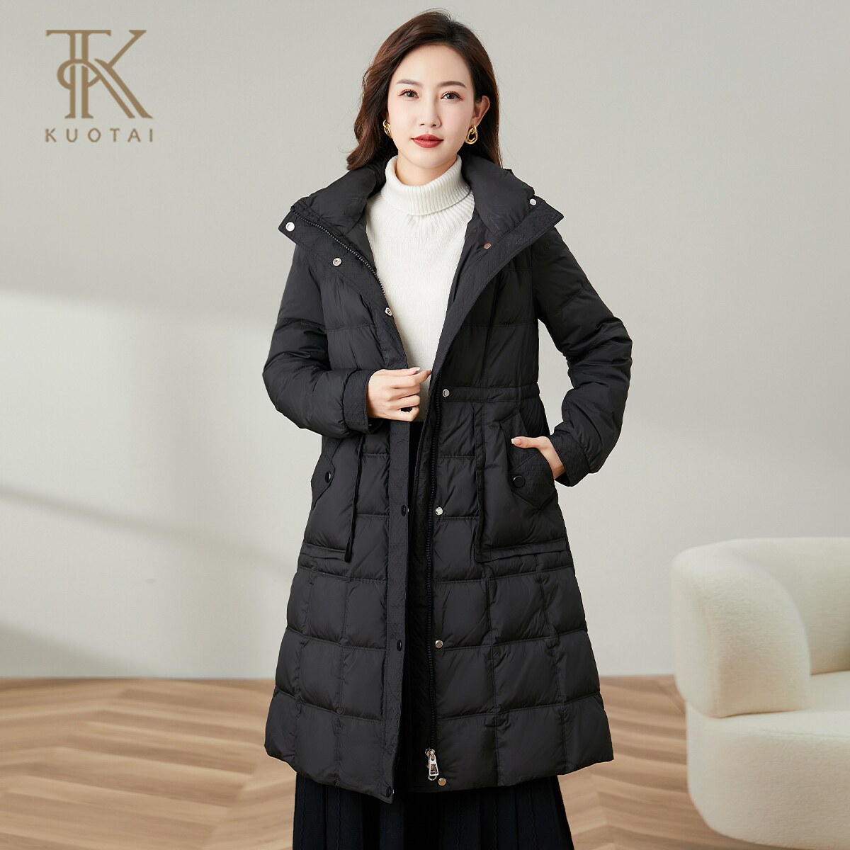 阔太中年妈妈保暖格子外套2024秋冬立领连帽鸭绒长款黑色羽绒服女