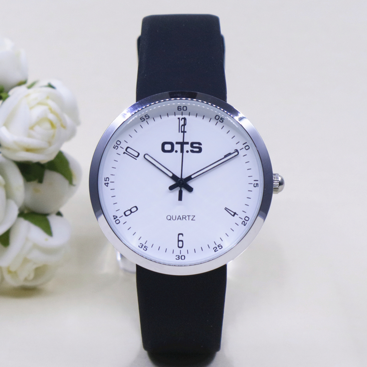 O.T.S简约休闲青少年石英表