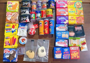 MGA's Miniverse Real Brands 超市球迷你确认款过家家微缩食玩