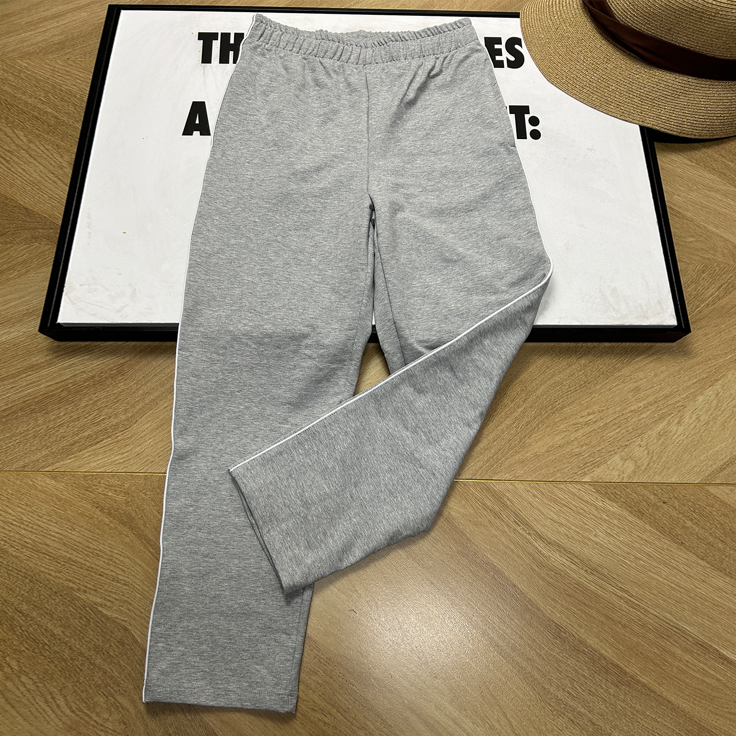 浅灰色校服裤子拼白色细条长裤棉