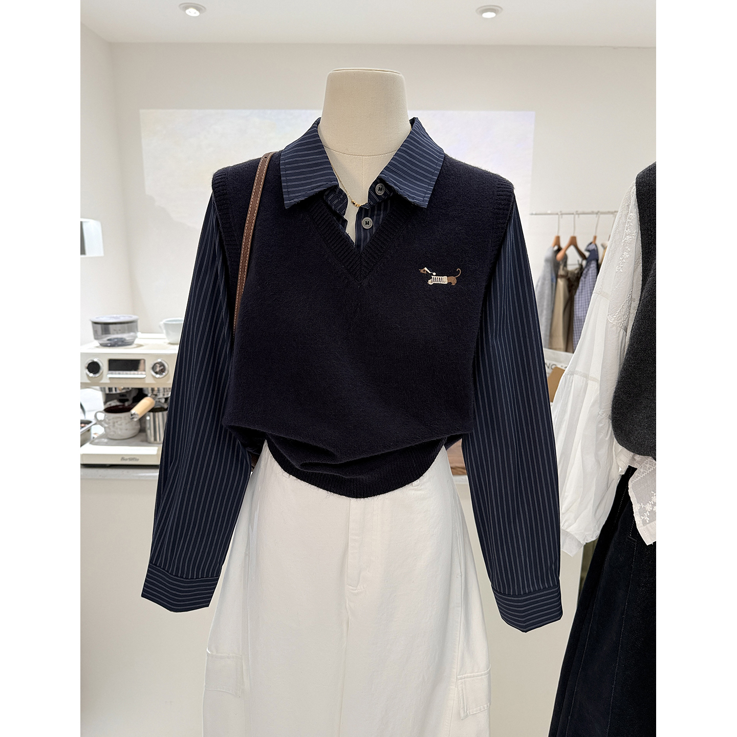 韩系百搭小众设计感短款宽松显瘦拼接马甲背心翻领衬衫针织毛衣女