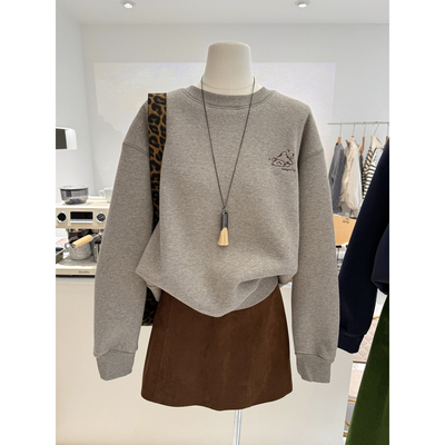 韩系卡通小猫后背刺绣宽松卫衣