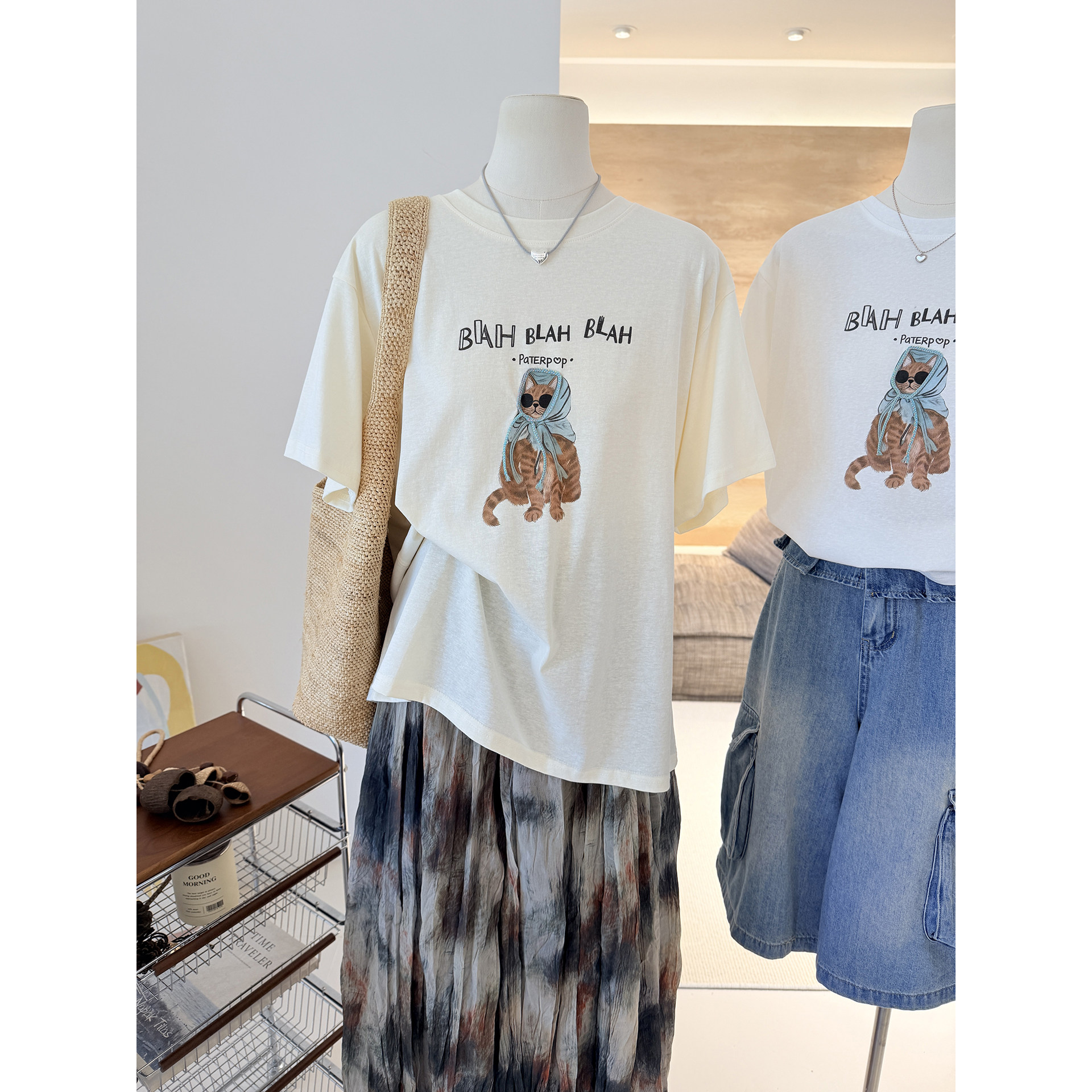 韩式卡通猫咪印花短袖T恤女宽松圆领套头中长款过臀显瘦减龄上衣