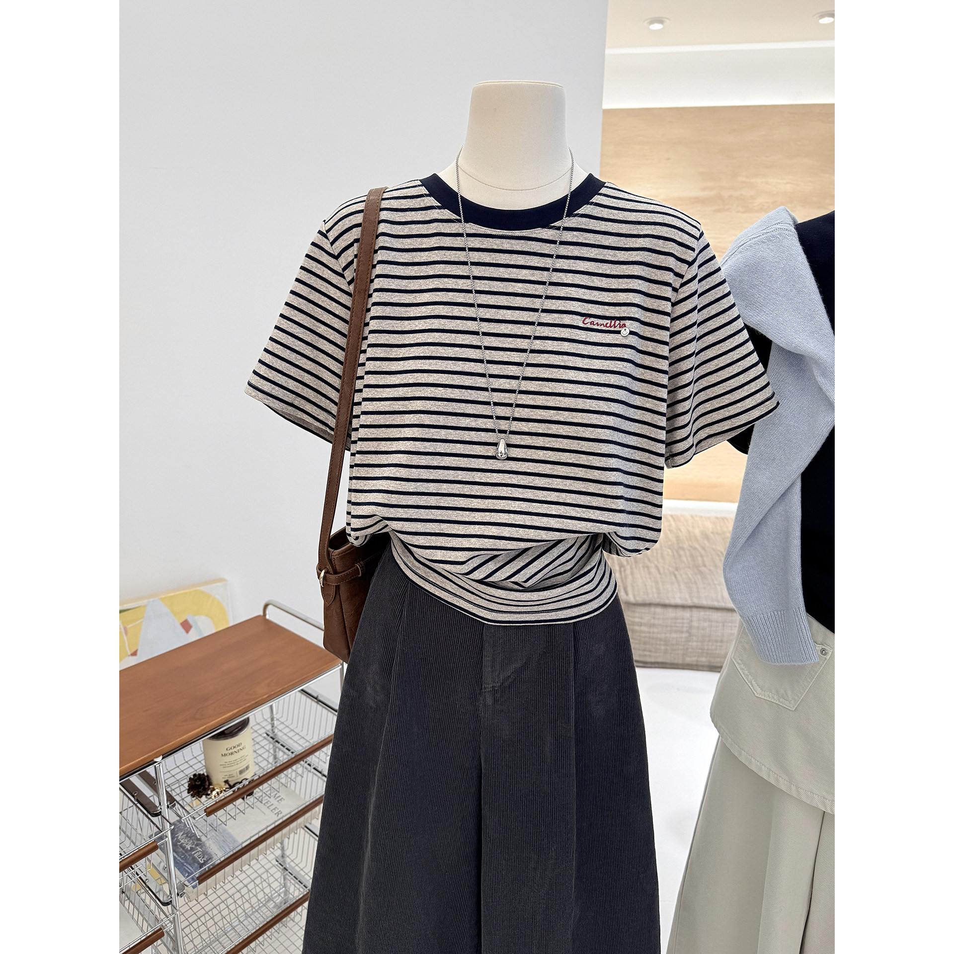 2026春季新款韩系复古条纹刺绣T恤女短袖宽松百搭圆领上衣打底衫,女装/女士精品,T恤,淘宝优惠券,粉丝福利购,淘宝优惠卷