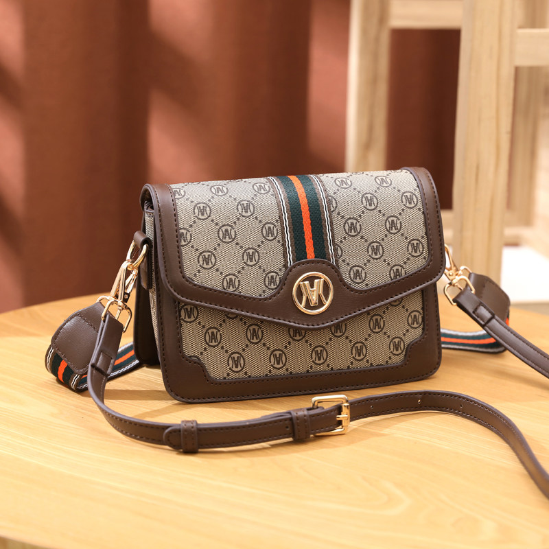 包包女2022新款时尚轻奢品牌女包斜挎包百搭潮秋冬小众女士单肩包