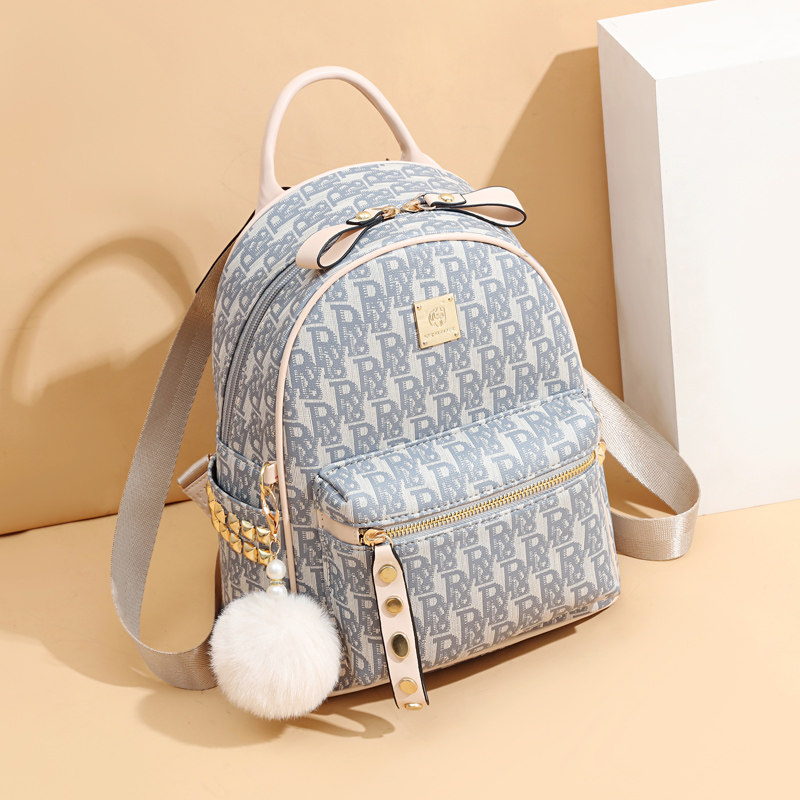 品牌双肩包女2021新款潮超火百搭包包小书包时尚夏季旅行女士背包