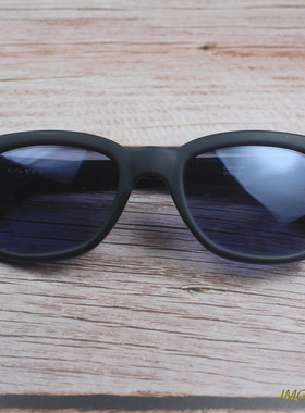 原单方框板材太阳眼镜小脸铆钉太阳镜经典款防紫外线儿童墨镜黑色