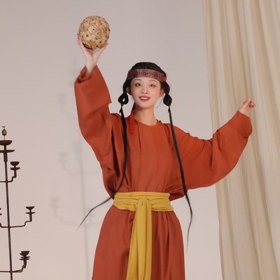 谜阿凰唐制复原汉服圆领袍女红色