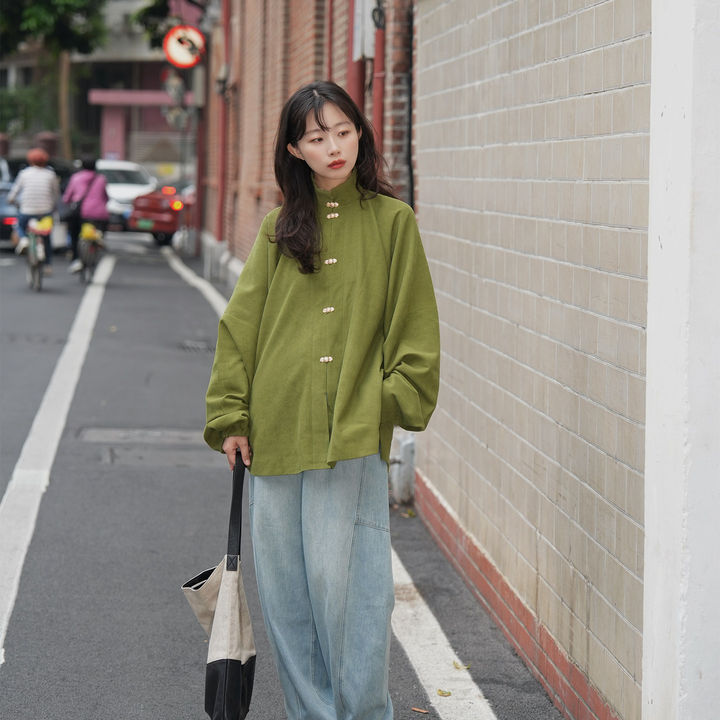 谜阿凰椿弓袋袖明制灯芯绒汉服女图片