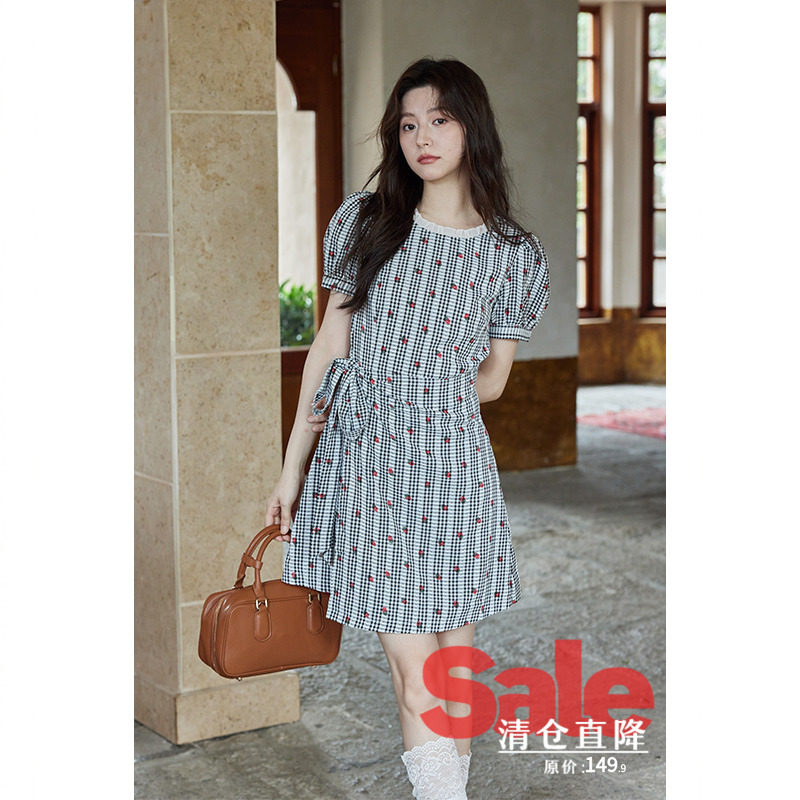 【清仓秒杀】夏韩系气质小个子设计感小众别致黑色格纹短袖连衣裙,女装/女士精品,连衣裙,淘宝优惠券,粉丝福利购,淘宝优惠卷